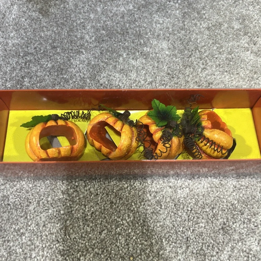 Autumn Accents set of 4 Pumpkin Napkin Rings